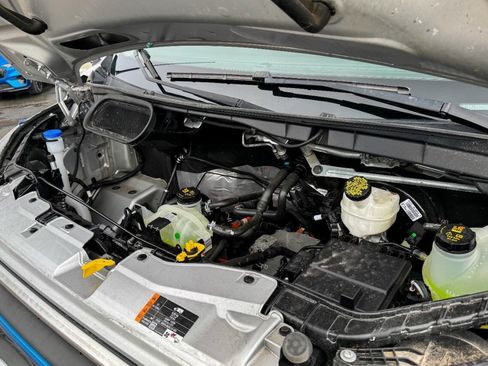 Used 2023 Ford E-Transit Low Roof image 30