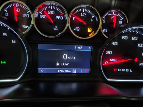 Used 2020 Chevrolet Silverado 1500 LT Trail Boss AWD/4WD image 8