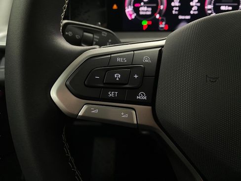 New 2026 Volkswagen Tiguan SE image 15