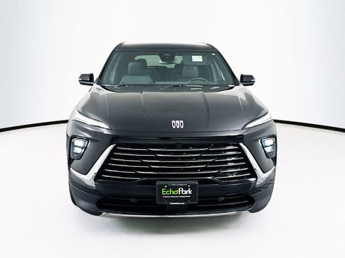 Used 2025 Buick Enclave Preferred image 2