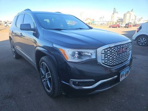 Used 2017 GMC Acadia Denali w/ Technology Package image 2