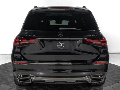 Used 2025 Mercedes-Benz Maybach GLS 600 4MATIC image 8