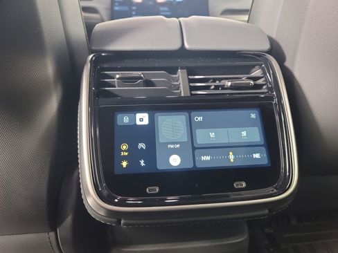 Used 2024 Rivian R1S Adventure image 30