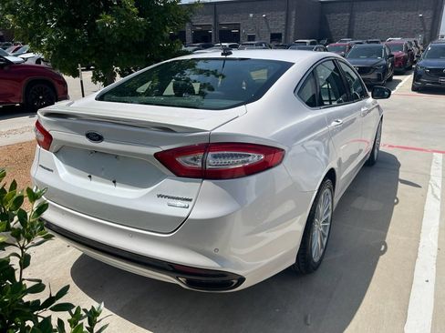 Used 2016 Ford Fusion Titanium FWD image 3