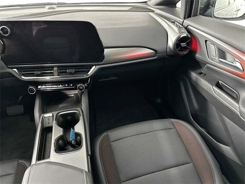 Used 2024 Chevrolet Equinox EV RS image 26