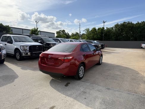 Used 2017 Toyota Corolla XLE FWD image 5