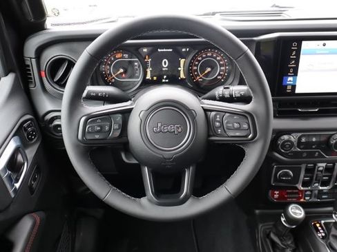 Used 2026 Jeep Wrangler Unlimited Rubicon w/ Xtreme 35 Tire Package AWD/4WD image 21
