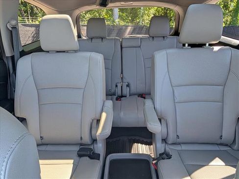 Used 2022 Honda Pilot Elite image 21