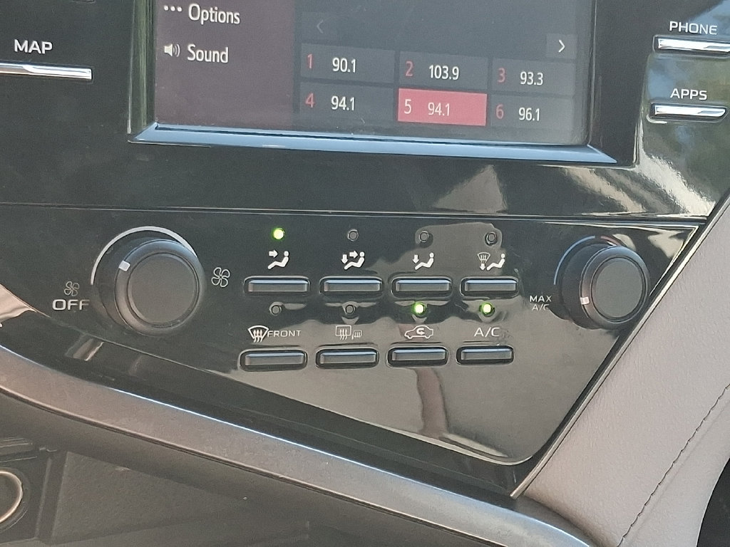 Used 2019 Toyota Camry LE w/ Convenience Package FWD image 15