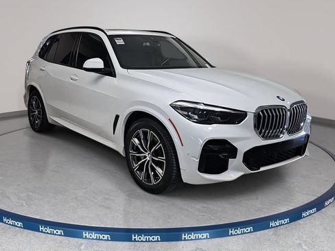 Used 2022 BMW X5 xDrive40i w/ M Sport Package AWD/4WD image 4
