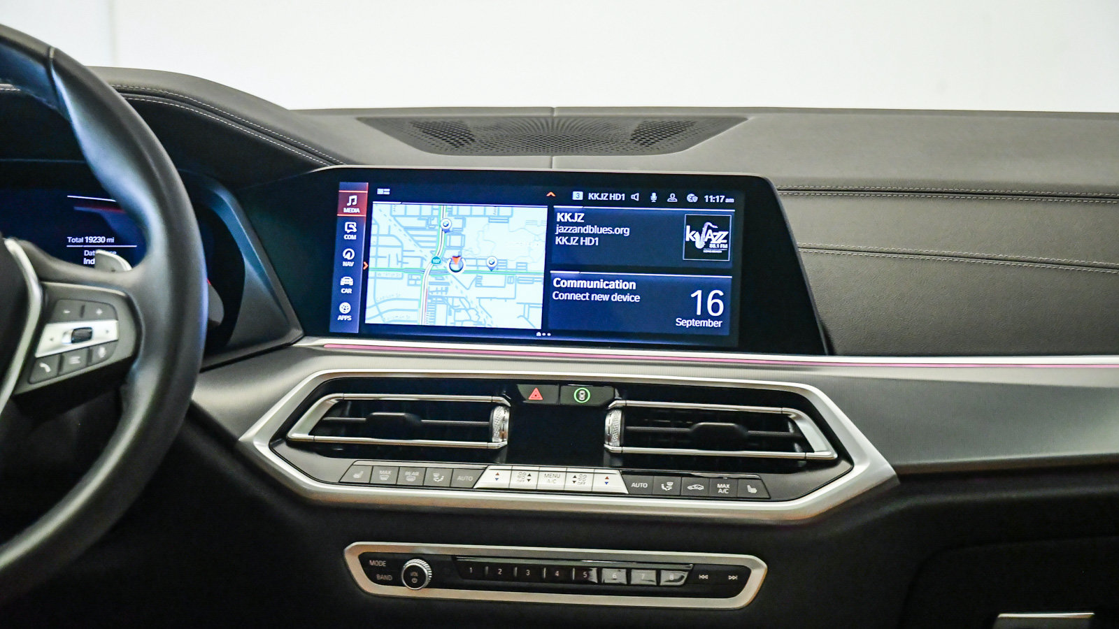 Certified 2023 BMW X5 xDrive40i w/ Premium Package AWD/4WD image 13