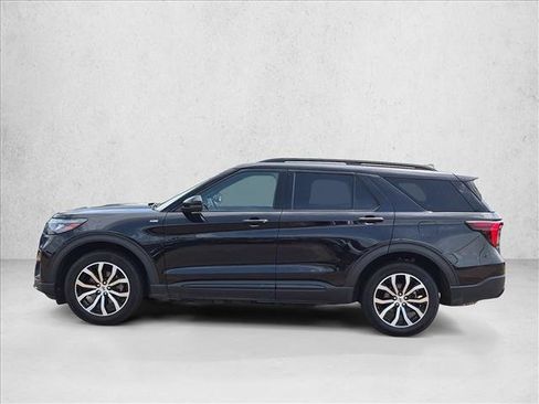 Used 2025 Ford Explorer ST-Line AWD/4WD image 9