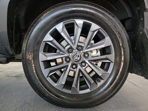 Used 2025 Toyota Land Cruiser image 24