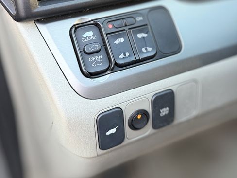 Used 2010 Honda Odyssey EX-L image 30