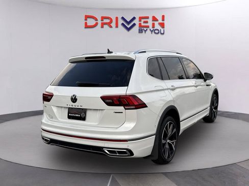 Used 2022 Volkswagen Tiguan SEL R-Line AWD/4WD image 3