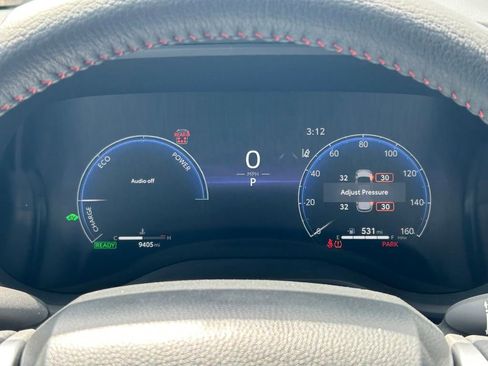 Used 2025 Toyota Sienna XSE image 39