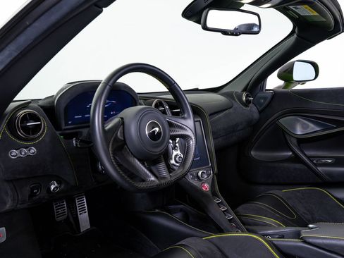 Used 2022 McLaren 720S Performance RWD image 23