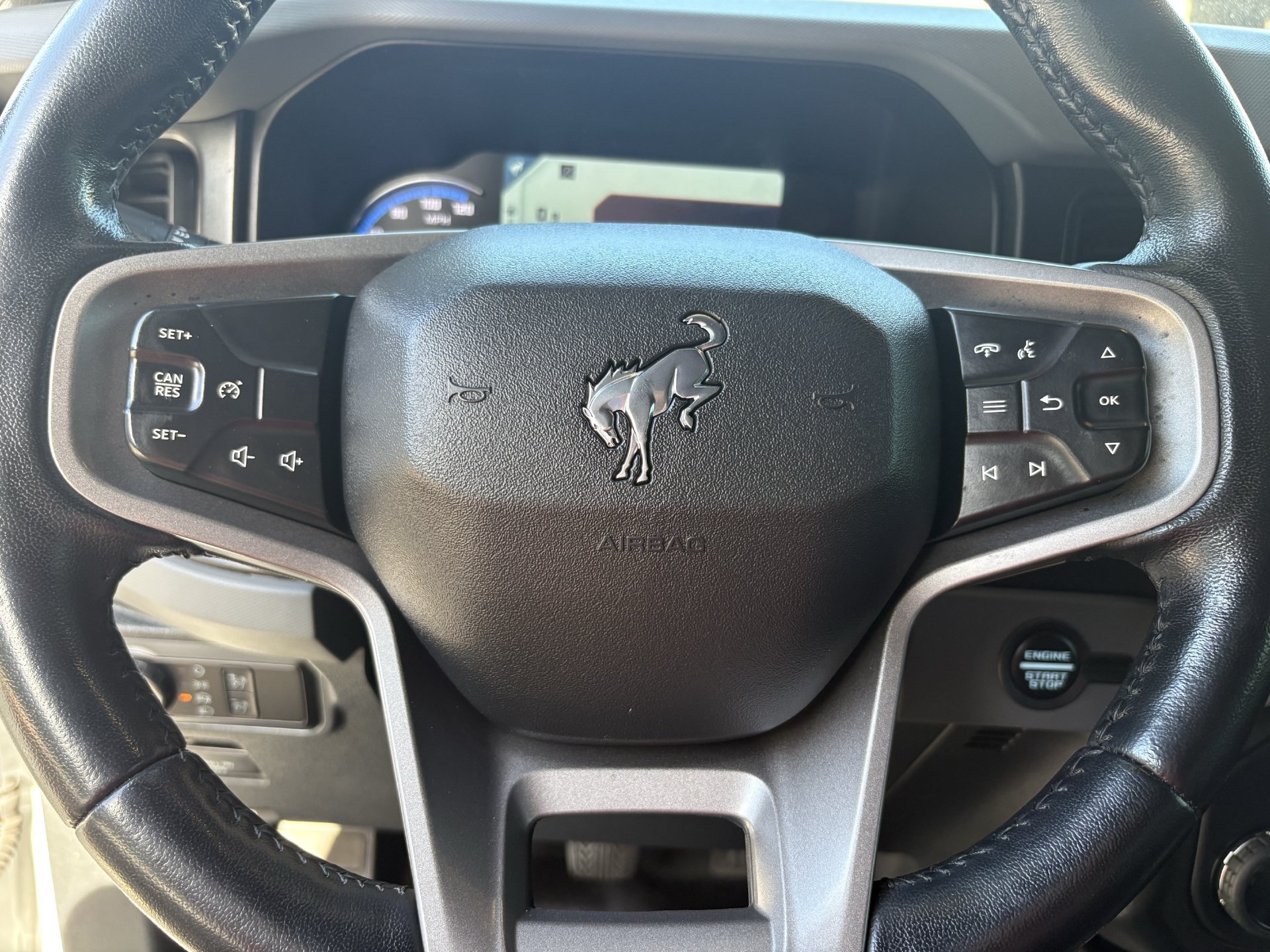 Used 2023 Ford Bronco Black Diamond AWD/4WD image 10