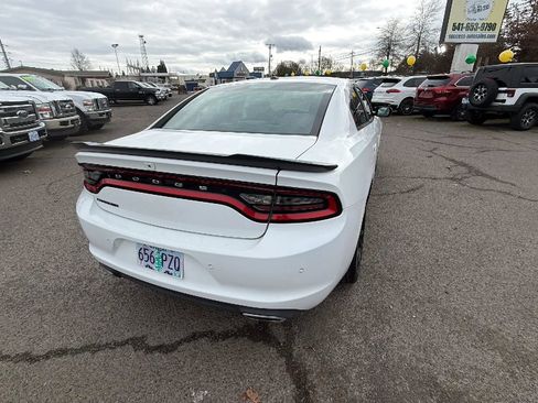 Used 2018 Dodge Charger SXT w/ Blacktop Package image 4