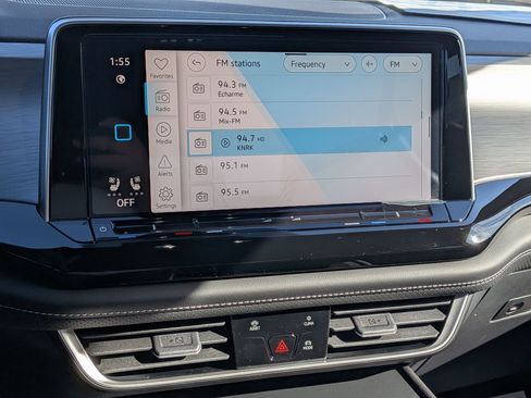 New 2026 Volkswagen Atlas Cross Sport SE AWD/4WD image 18
