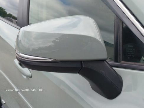 Used 2022 Toyota RAV4 XLE w/ Convenience Package AWD/4WD image 13