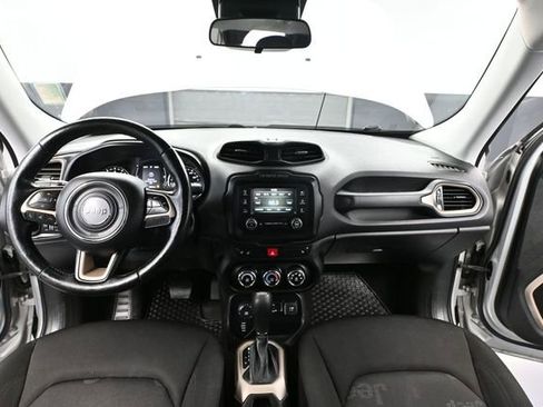 Used 2017 Jeep Renegade Latitude w/ Cold Weather Group AWD/4WD image 23