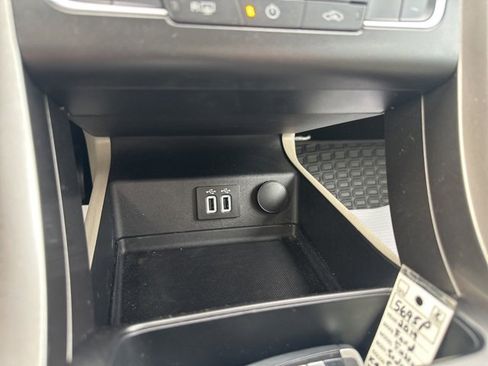 Used 2019 Ford Fusion SE image 39