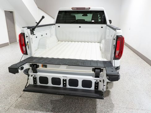 Used 2023 GMC Sierra 1500 SLT w/ SLT Convenience Package AWD/4WD image 11