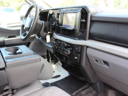 Used 2024 Ford F350 XLT w/ FX4 Off-Road Package AWD/4WD image 18