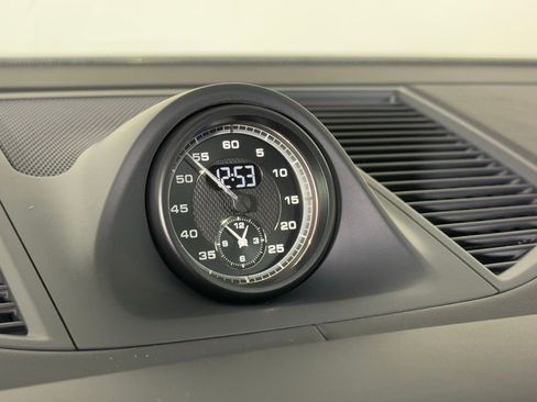 New 2026 Porsche Macan Turbo image 30