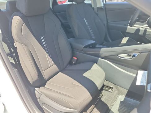 New 2026 Hyundai Elantra Hybrid FWD image 20