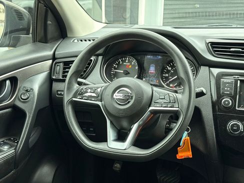 Used 2020 Nissan Rogue Sport S FWD image 19