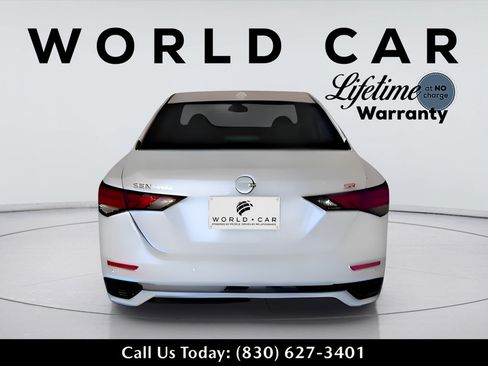 Used 2024 Nissan Sentra SR w/ SR Premium Package FWD image 6