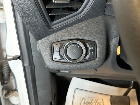 Used 2018 Ford Escape SE FWD image 18