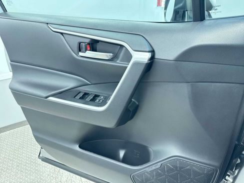 Used 2024 Toyota RAV4 XLE w/ Convenience Package image 30