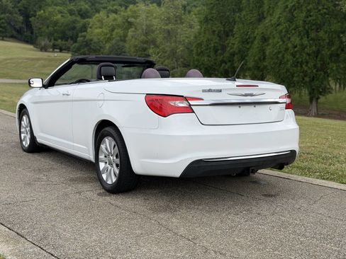 Used 2012 Chrysler 200 Touring FWD image 15