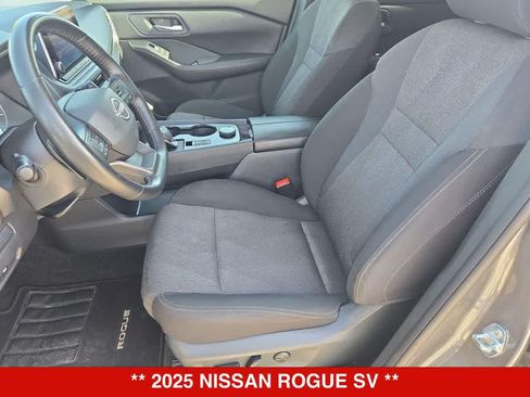 Used 2025 Nissan Rogue SV AWD/4WD image 16