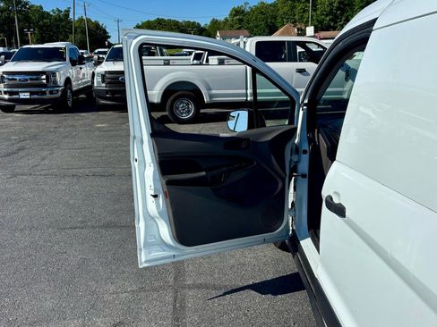 Used 2020 Ford Transit Connect XL FWD image 12