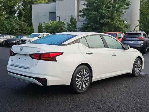 Certified 2023 Nissan Altima 2.5 SV FWD image 6