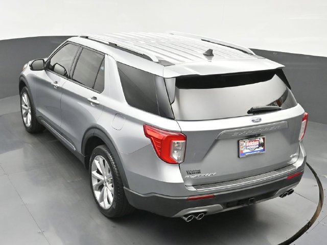 Used 2022 Ford Explorer Platinum w/ Equipment Group 601A AWD/4WD image 33