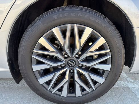 Used 2023 Nissan Altima 2.5 SV image 8