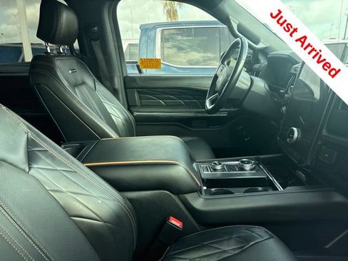 Used 2024 Ford Expedition Max Platinum AWD/4WD image 12