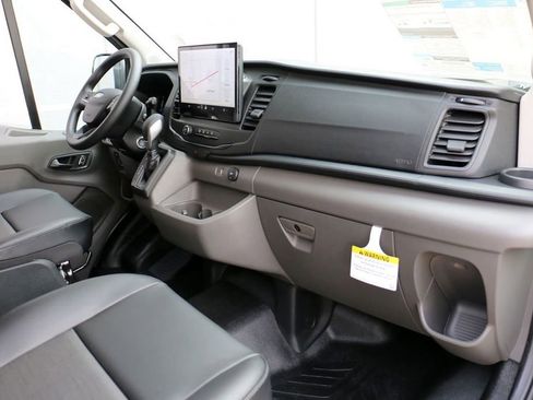New 2026 Ford Transit 250 148 Medium Roof RWD image 20