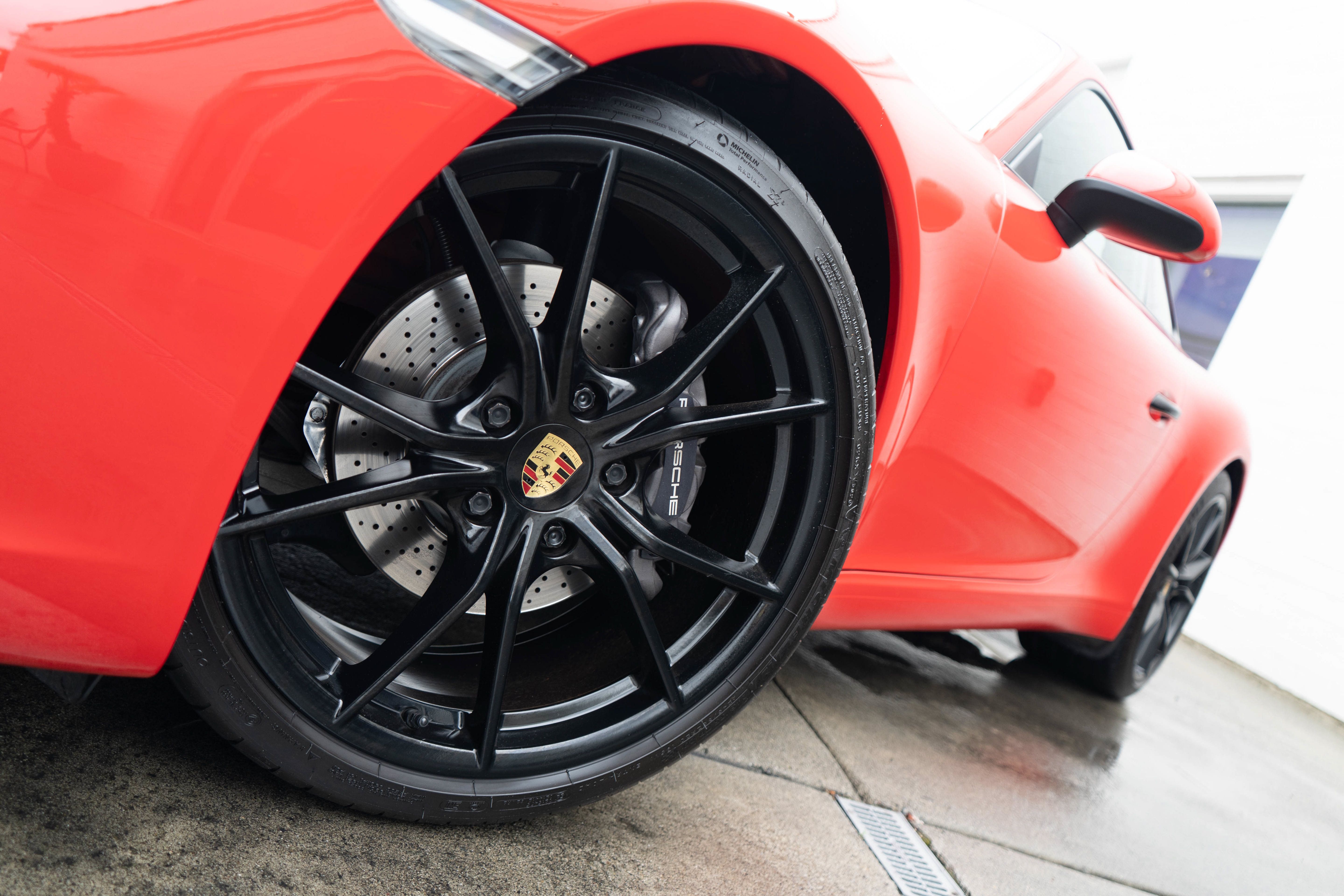 Used 2018 Porsche 911 Carrera RWD image 6