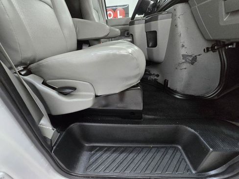Used 2012 Ford E-150 and Econoline 150 RWD image 19