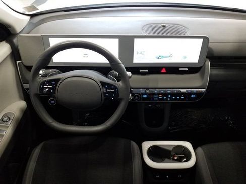 Certified 2024 Hyundai Ioniq 5 SEL RWD image 3