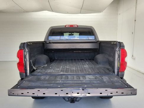 Used 2017 Toyota Tundra SR5 w/ SR5 Upgrade Package RWD image 8