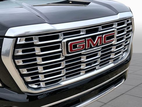 Used 2025 GMC Yukon Denali AWD/4WD image 30
