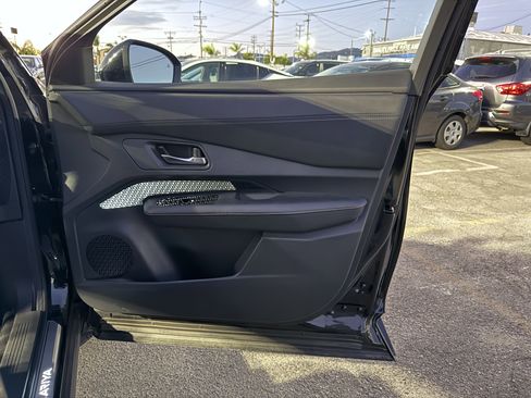 Used 2024 Nissan Ariya FWD image 23