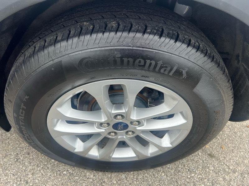 Used 2022 Ford Escape SE w/ Cold Weather Package AWD/4WD image 18